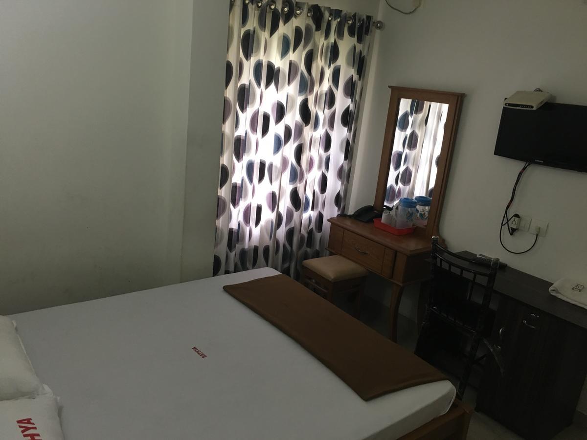 Sathya Inn Guruvāyūr Exteriör bild
